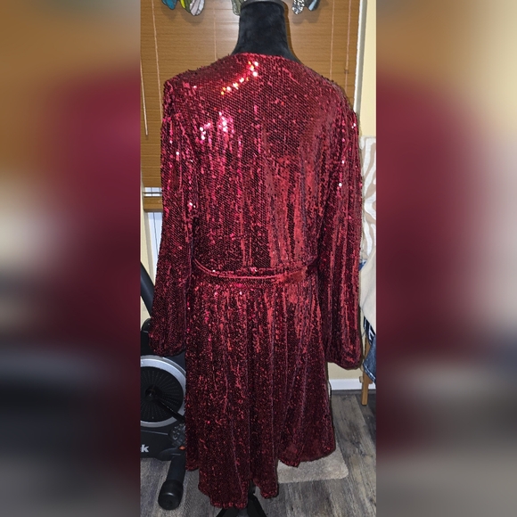 Sparkling Kate & Mallory 2x Red Sequin Dress - Picture 5 of 14